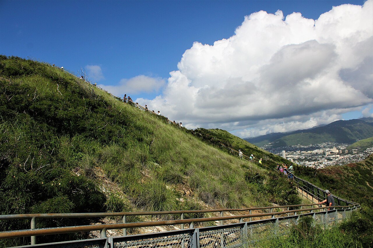 Diamond Head (Lēʻahi)
