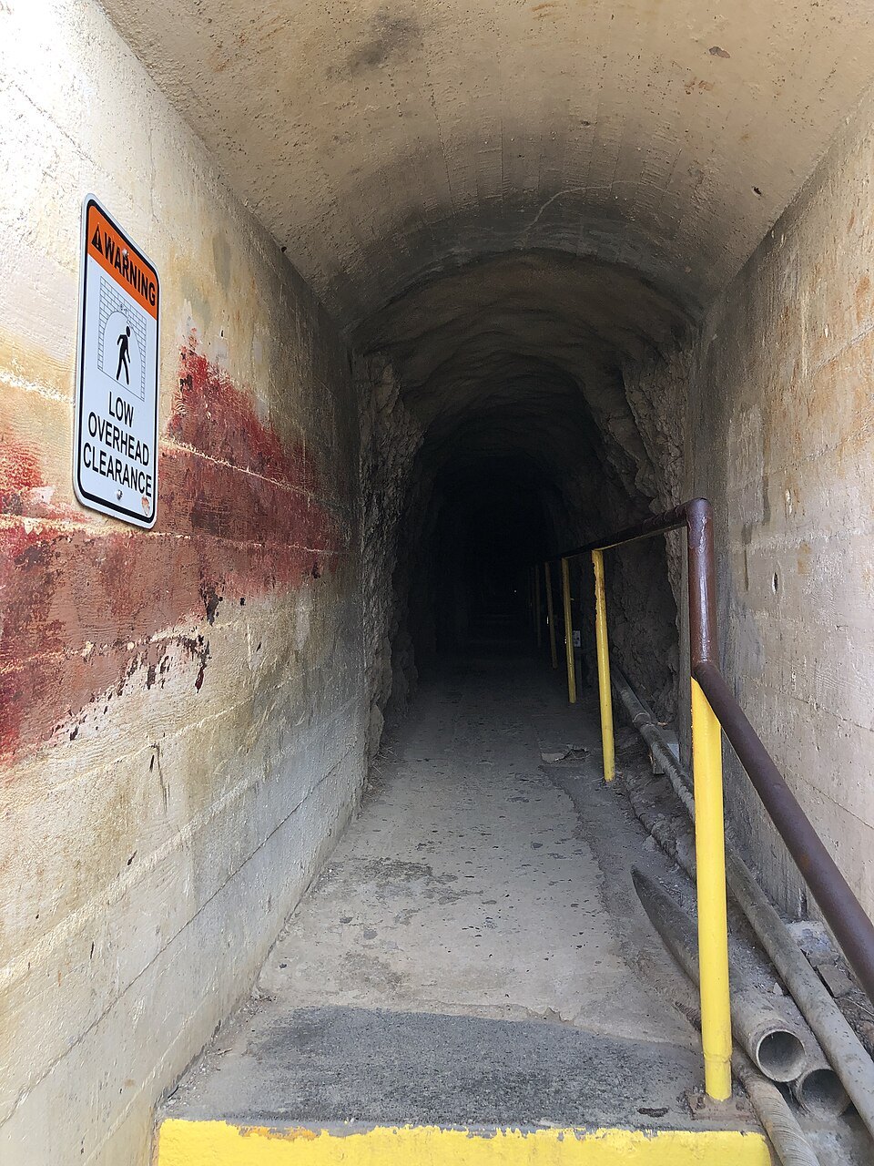 The tunnel through the crater wall on the Diamond Head trail