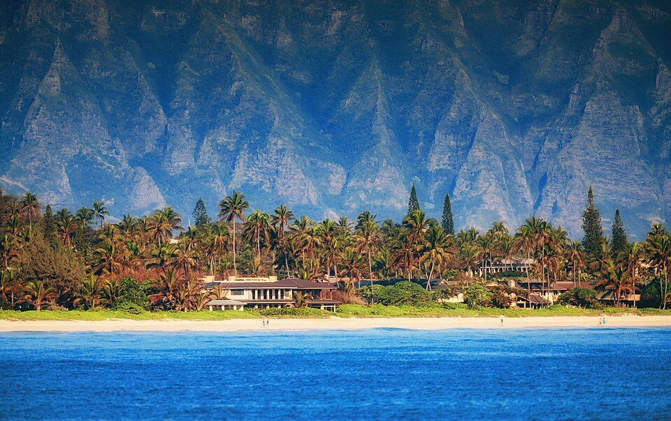 Kailua's shore beneath the fluted cliffs of the Koʻolau