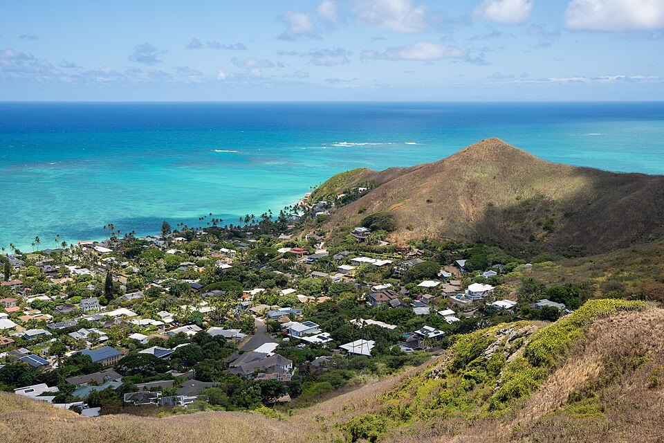 Lanikai and the Mokulua islands from the pillbox trail