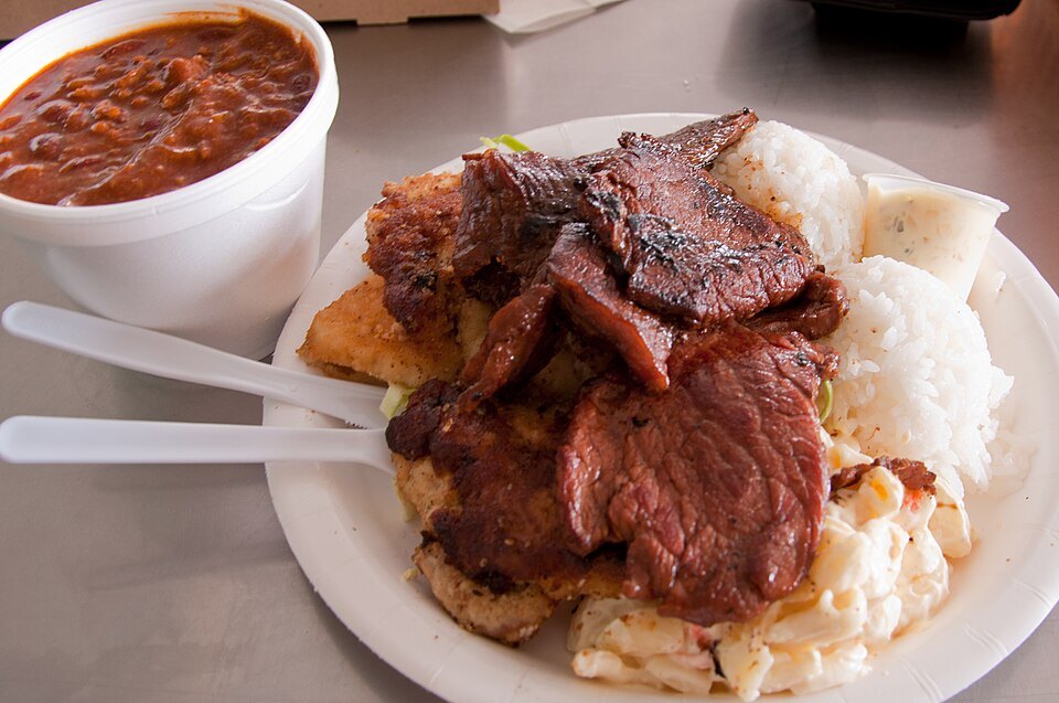 A mixed plate from Rainbow Drive-In: beef, rice, macaroni salad and chili