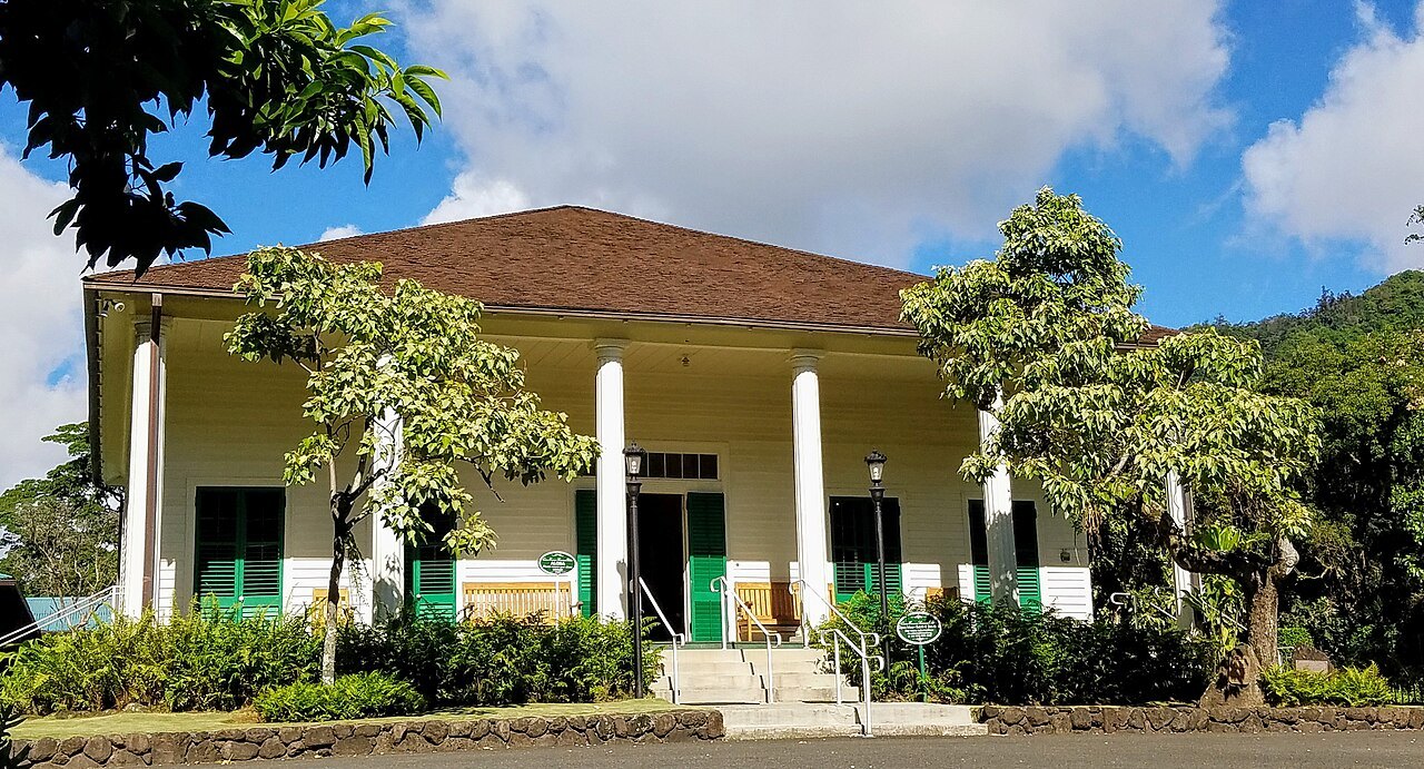 What happened to the Hawaiian Kingdom, and where can you see it in Honolulu?