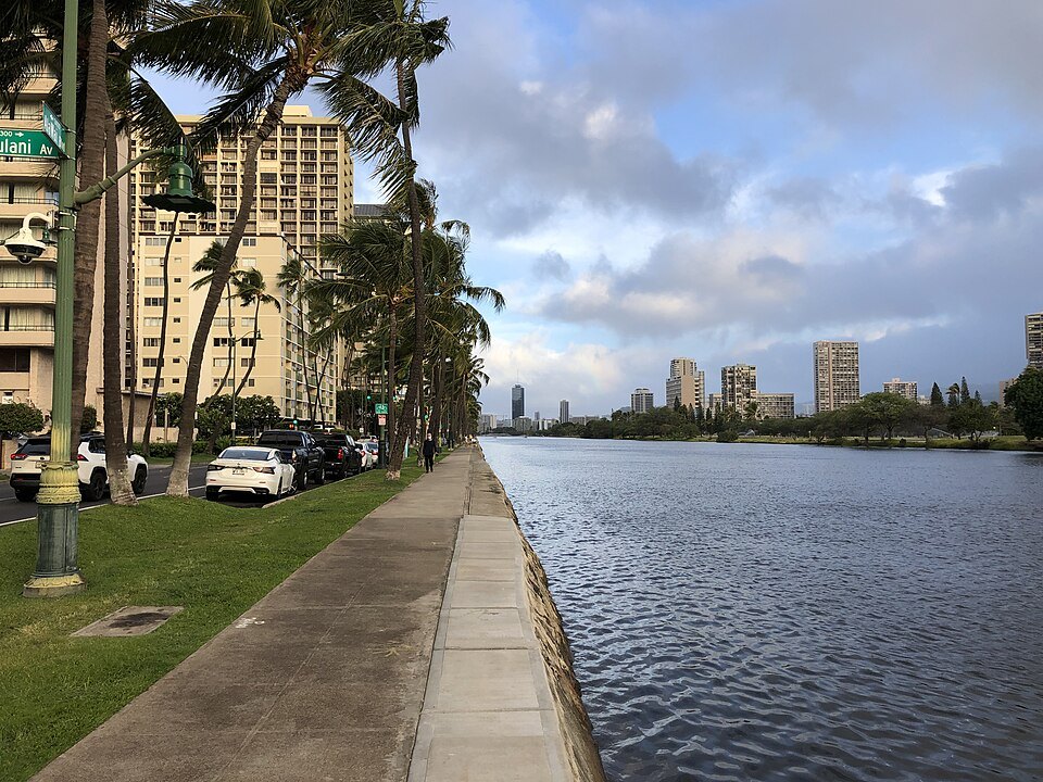 The walkway along the Ala Wai Canal toward Waikīkī