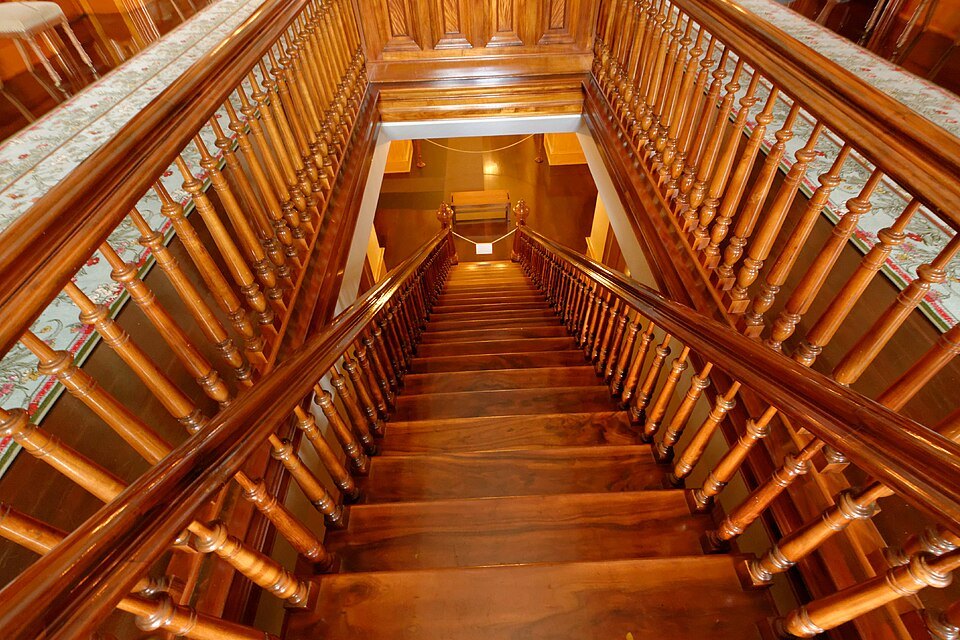 The koa staircase of the palace, seen from above