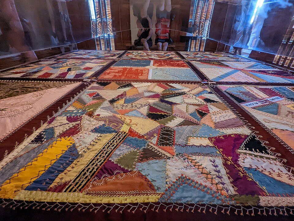 The quilt the queen and her companions made during her imprisonment