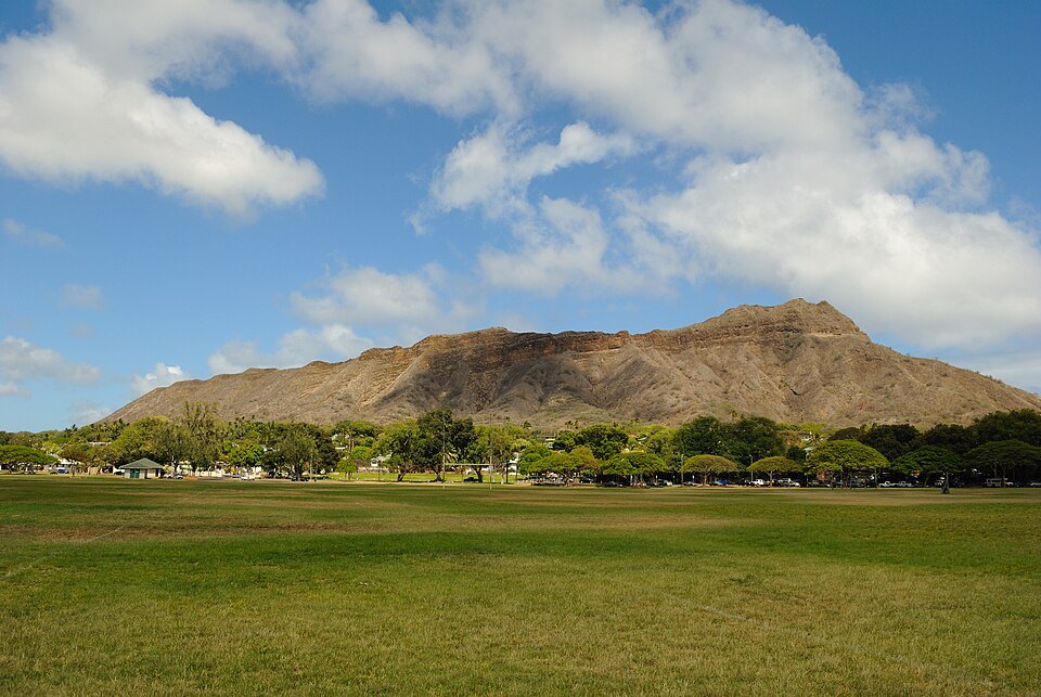 Kapiʻolani Park and the Natatorium