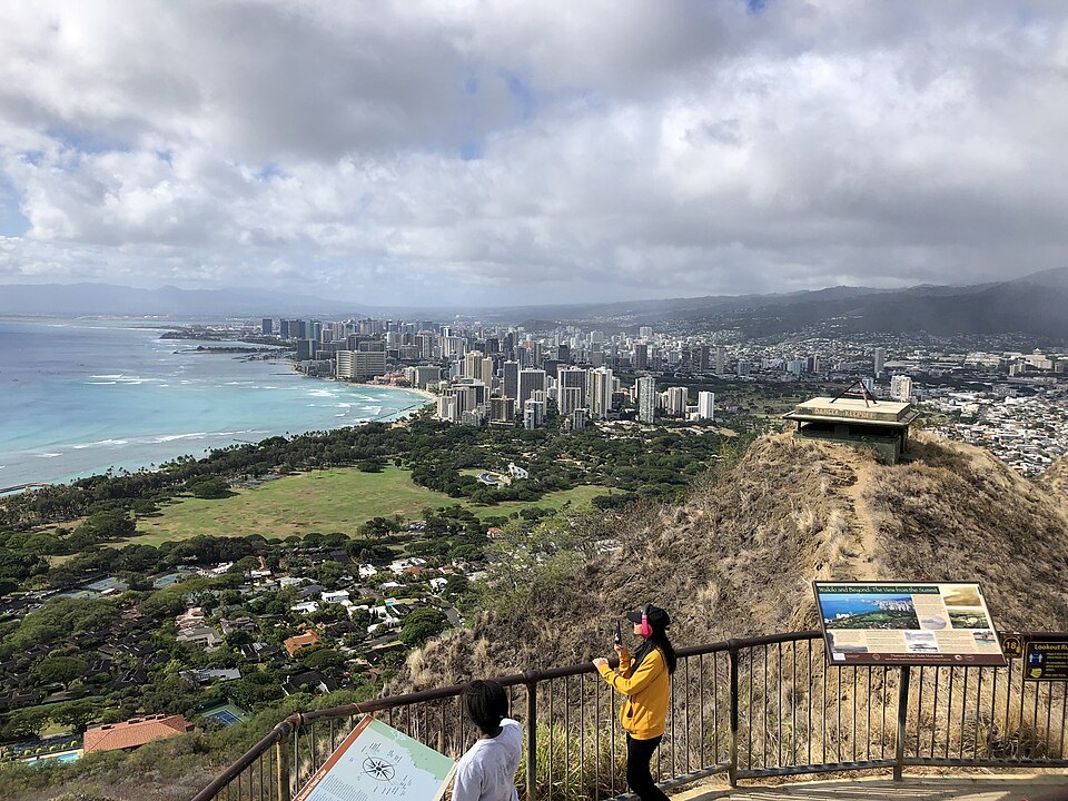 Waikīkī from the Diamond Head summit lookout